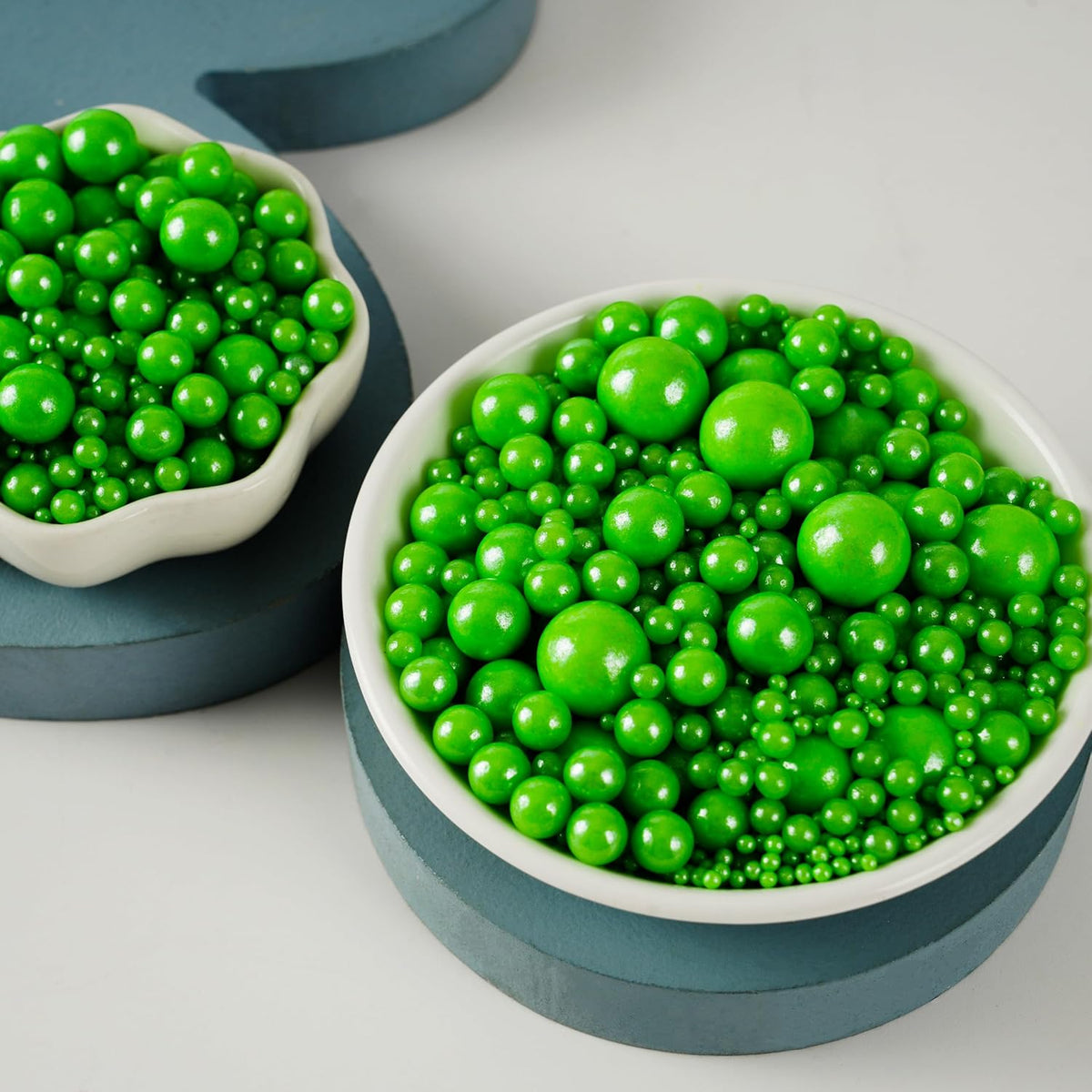 Kasvan Christmas Green Pearl Sugar Sprinkles - Edible Candy Pearls 130g/4.58 Oz, Mix Size, Baking Cake Decorations, Ice Cream Toppings and Cookie Decorating, Wedding Party Chirstmas Supplies