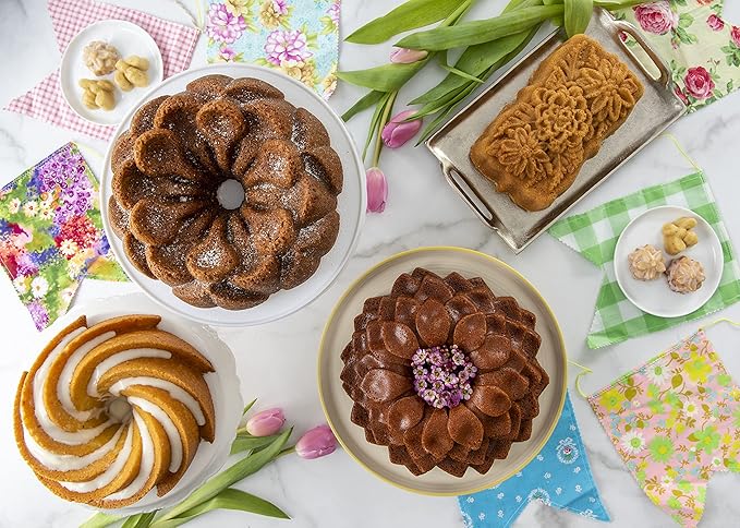 Nordic Ware Magnolia Bundt, 10 Cup, Toffee