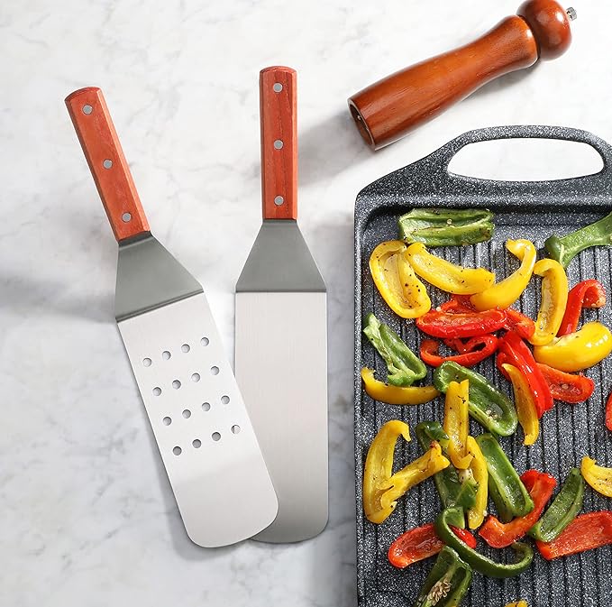 New Star Foodservice 36336 Wood Handle Flexible Grill Turner/Spatula, 14.5-Inch